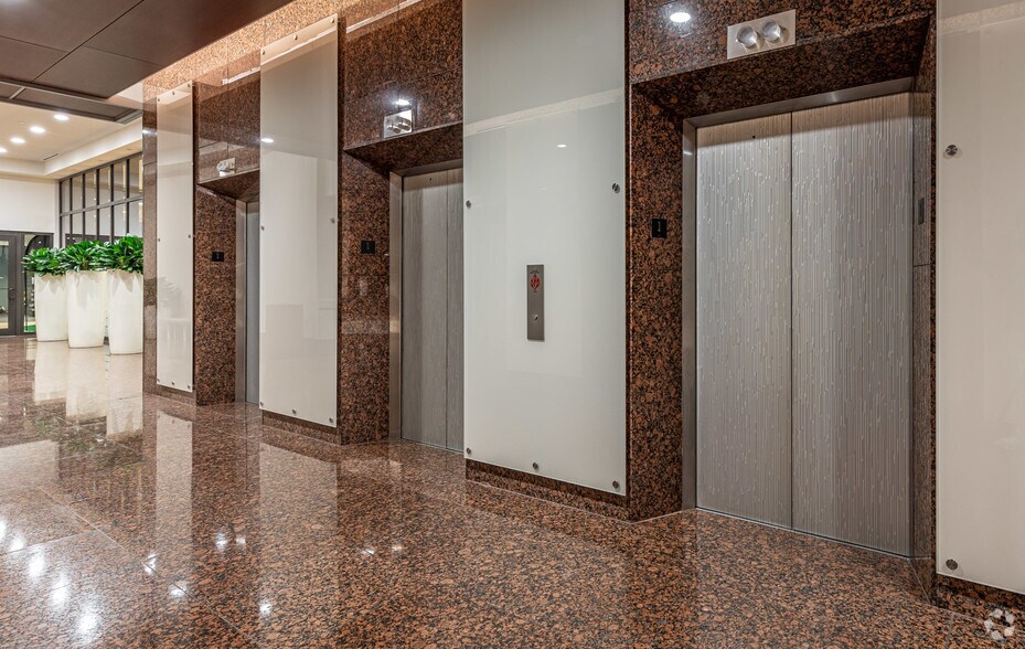 More Photos Of 110 SE 6th St, Fort Lauderdale Office For Lease