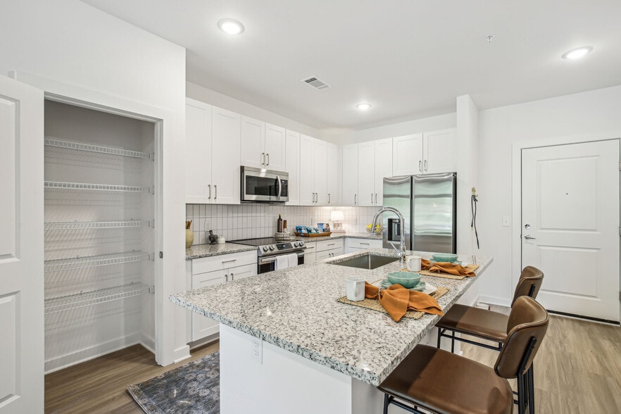 More Photos Of 2652 S Main St, Kennesaw Coworking Space