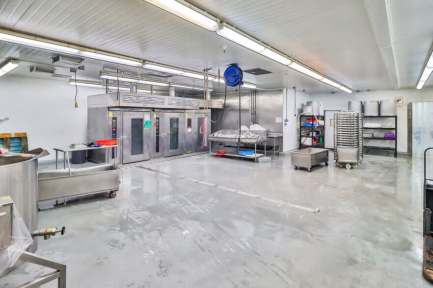 More Photos Of 2021 1st St, San Fernando Food Processing For Lease