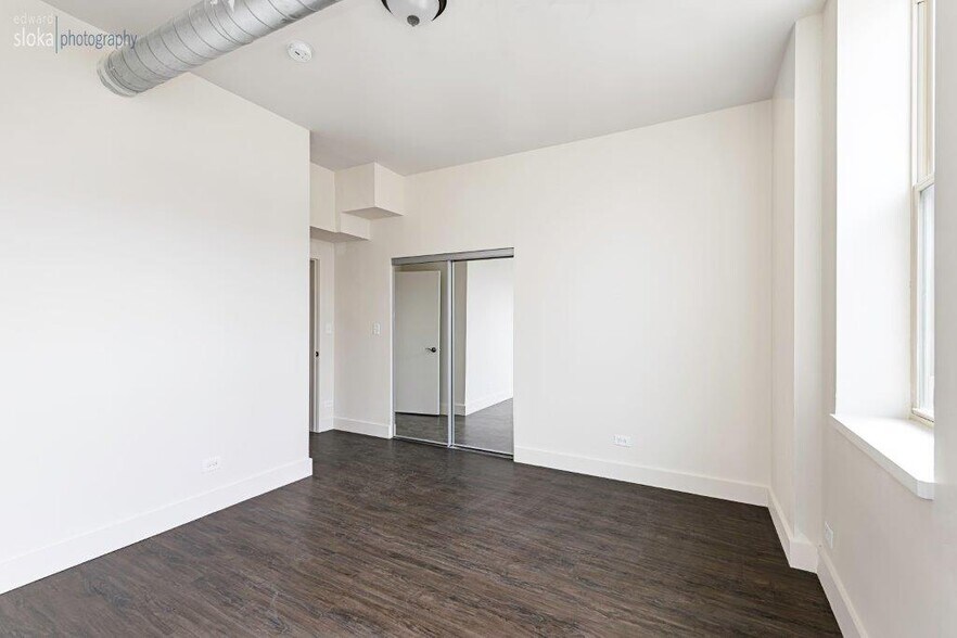 More Photos Of 95 Grant St, Crystal Lake Apartments For Sale