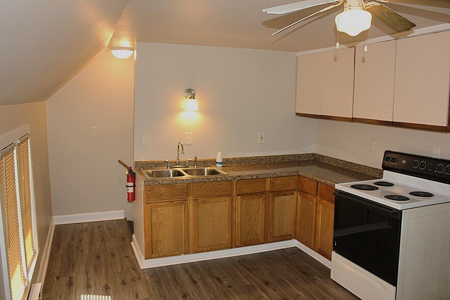More Photos Of 801 S Mill St, Clio Apartments For Sale