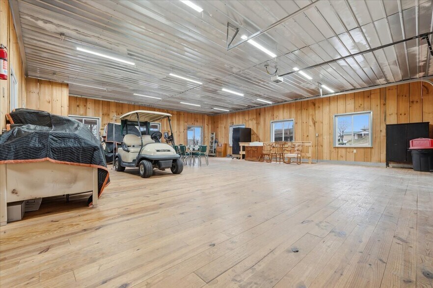 More Photos Of 1515 Washington Blvd, Belpre Manufacturing For Sale