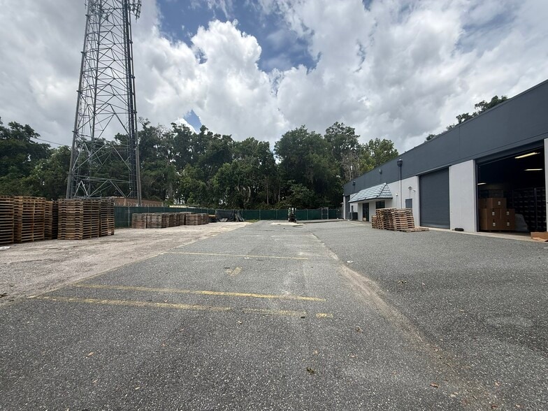 More Photos Of 810 NW 25th Ave, Ocala Warehouse For Lease