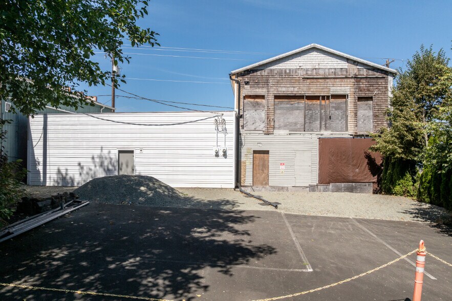 More Photos Of 625 Nehalem Blvd, Wheeler Storefront Retail Residential For Sale
