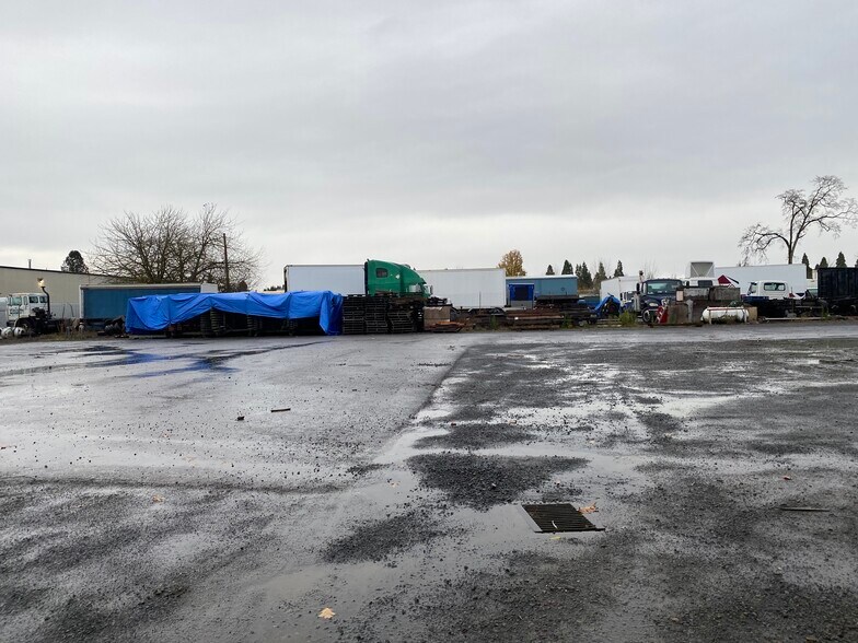 More Photos Of 1385 Industrial Ave, Woodburn Warehouse For Lease