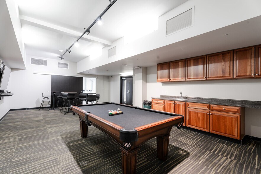 More Photos Of 405 6th Ave, Des Moines Apartments For Lease