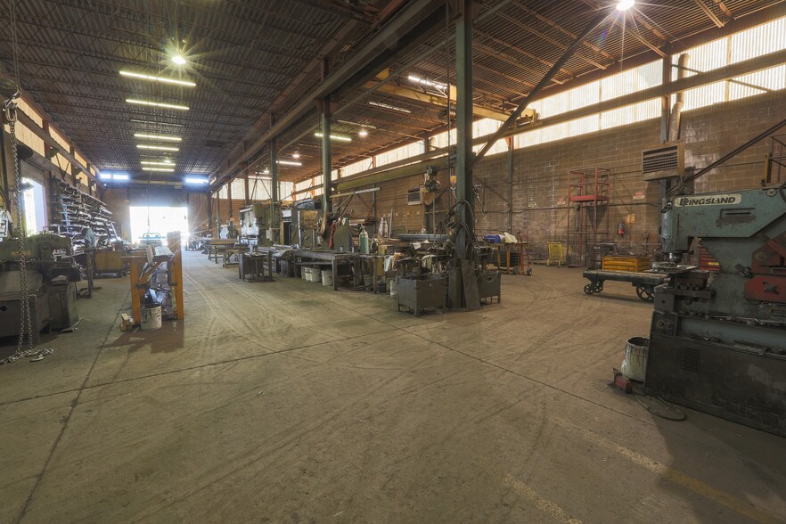 More Photos Of 633 Fellows Ave, Hanover Township Warehouse For Sale