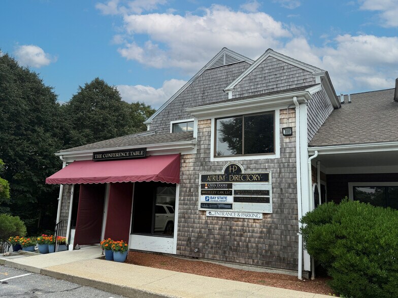 More Photos Of 205 Worcester Ct, Falmouth Loft Creative Space For Sale
