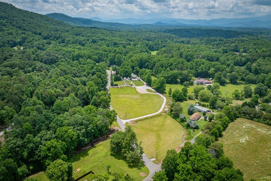 More Photos Of 200 Little Acres Dr, Marion Specialty For Sale