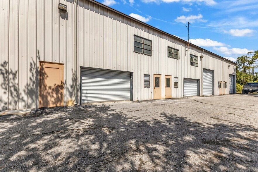 More Photos Of 18230 Paulson Dr, Port Charlotte Warehouse For Sale