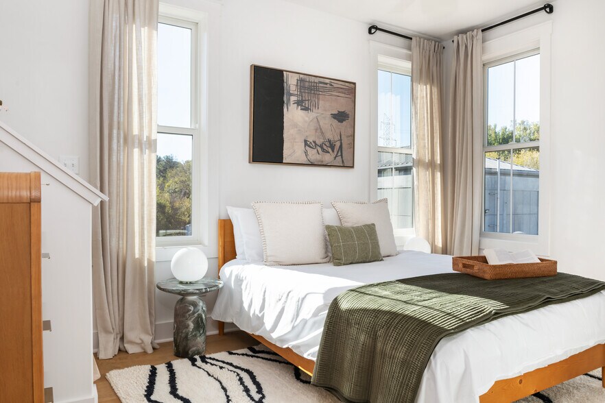 More Photos Of , Atlanta Multifamily For Sale