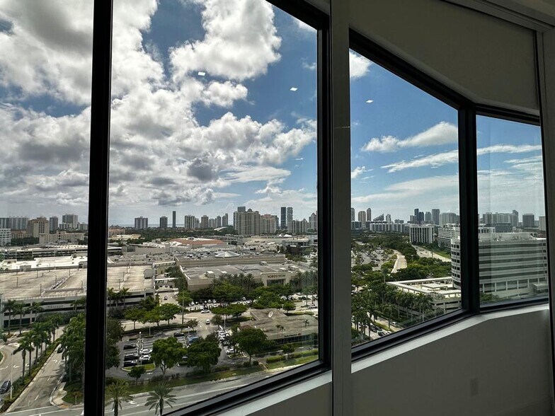 More Photos Of 19790 W Dixie Hwy, Aventura Office For Lease