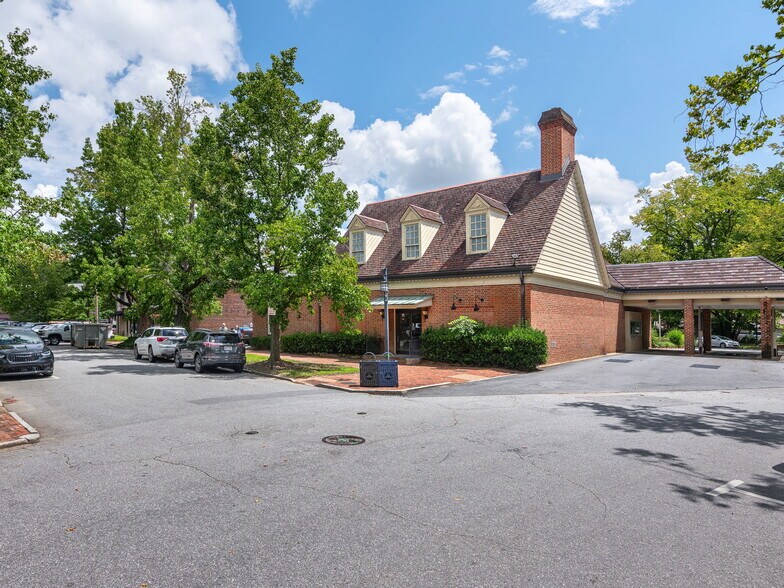 Primary Photo Of 11 Kitchin Pl, Asheville Bank For Lease