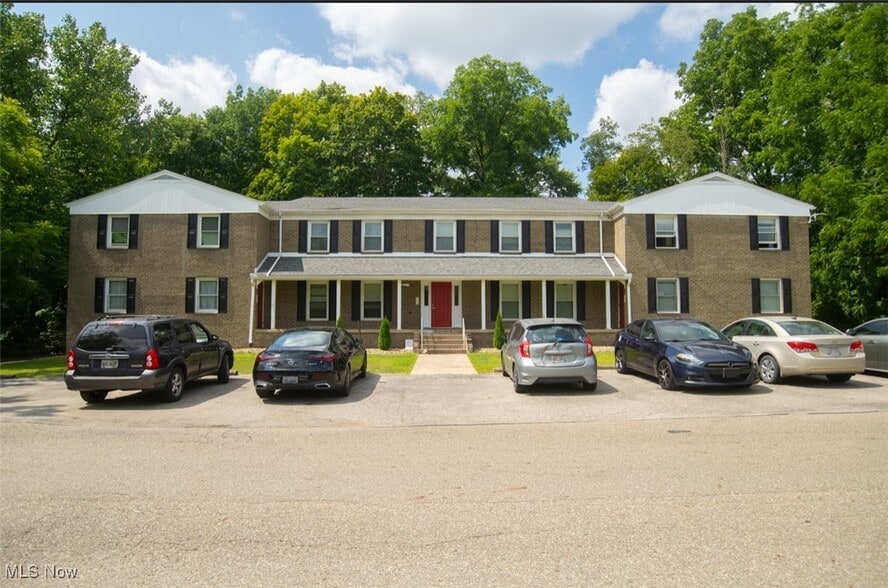 More Photos Of 101 S Elruth Ave, Girard Apartments For Sale