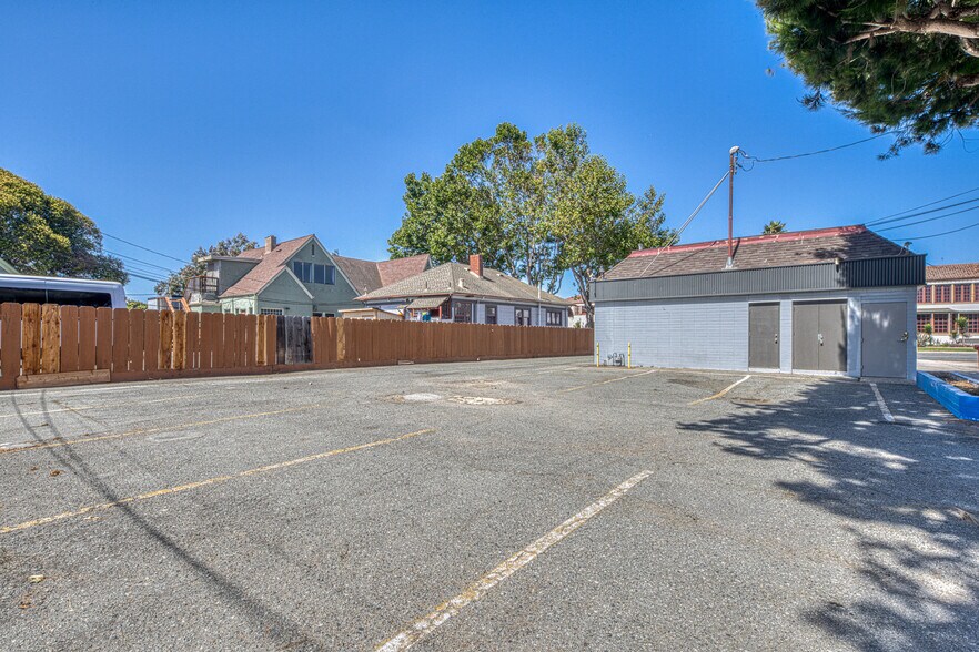 More Photos Of 729 S Main St, Salinas Office For Sale