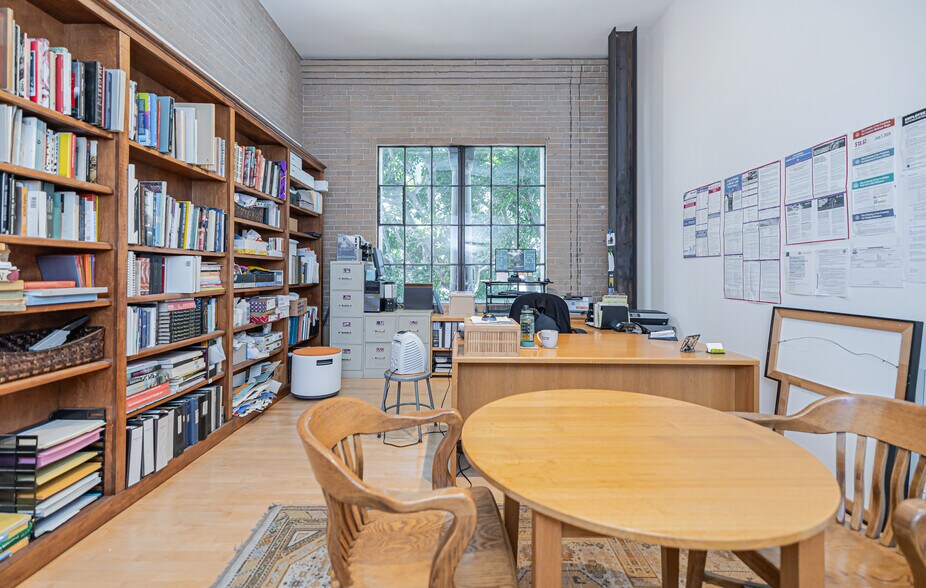 More Photos Of 657 Howard St, San Francisco Loft Creative Space For Lease