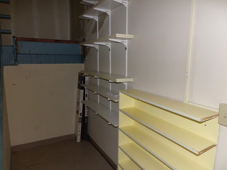 More Photos Of 401 Gilford Ave, Gilford Office For Lease