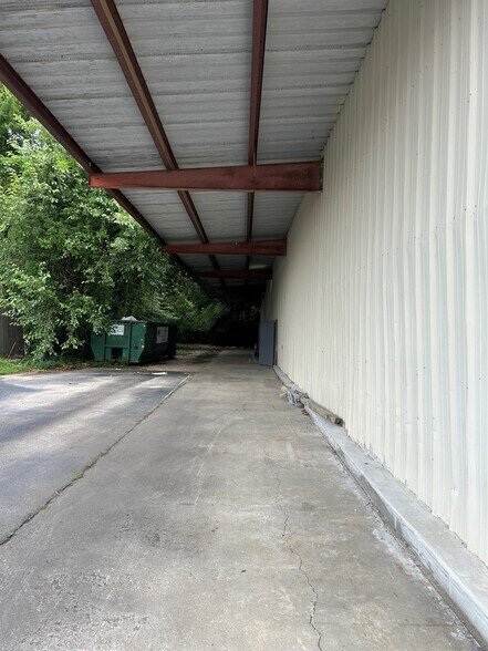 Primary Photo Of 1116 Ireland Drive Dr, Fayetteville Warehouse For Lease