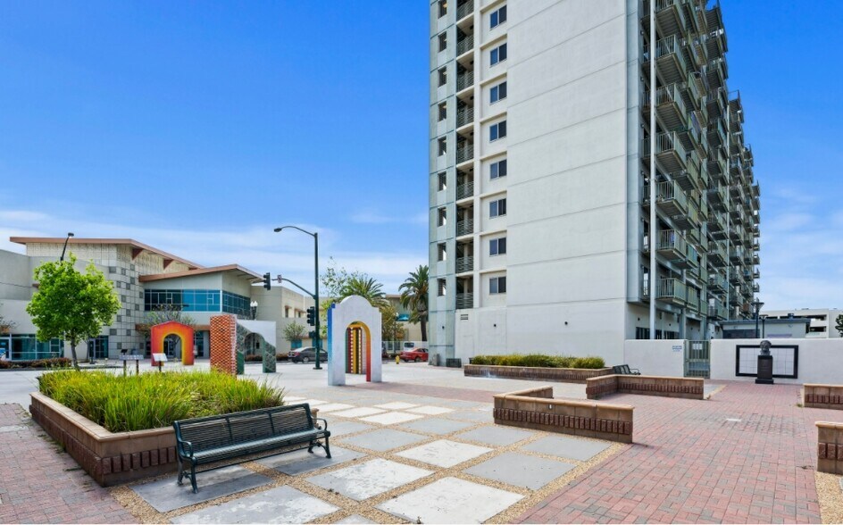 More Photos Of 801 National City Blvd, National City Multifamily For Sale