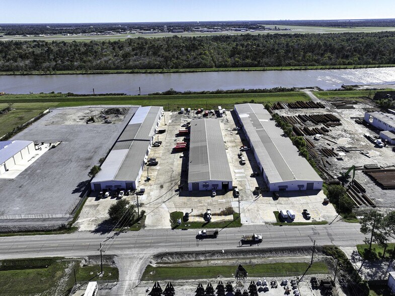 More Photos Of 2211 - 2217 Engineers Rd, Belle Chasse Unknown For Lease