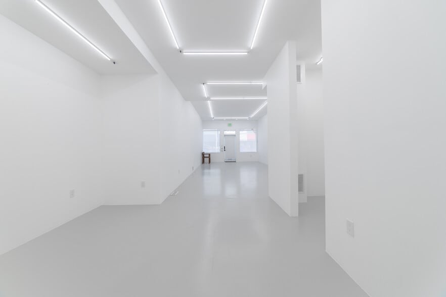 More Photos Of 422 S Highland Ave, Baltimore Storefront Retail Residential For Sale