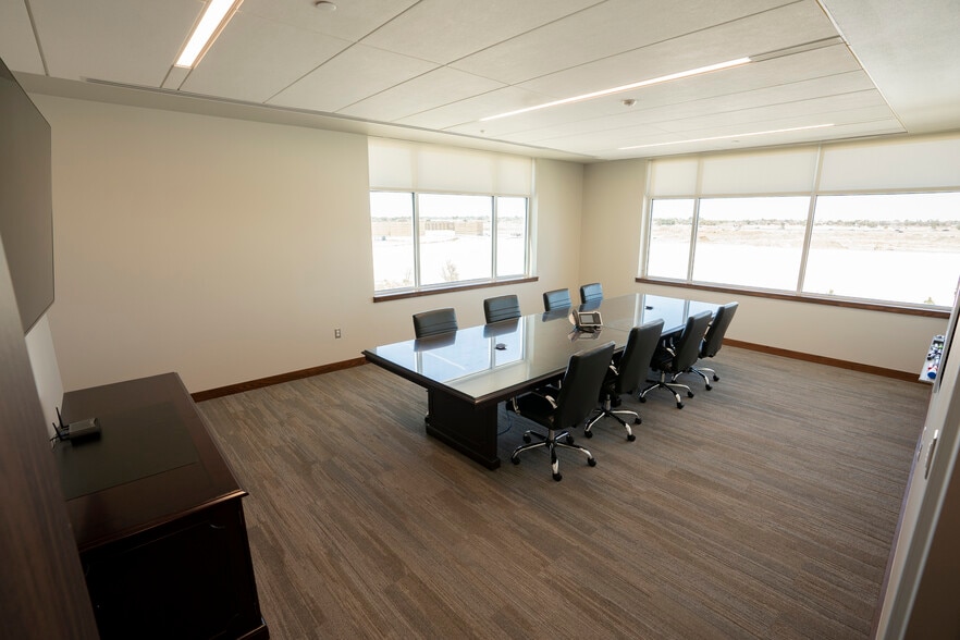 More Photos Of 404 Veterans Airpark Ln, Midland Office For Sale