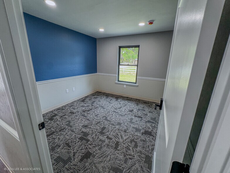More Photos Of 490 SE 3rd Ave, Lake Butler Office For Lease
