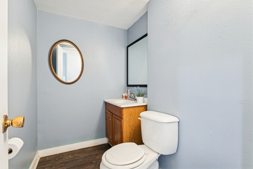 More Photos Of 3300 Garden Oaks Dr, New Orleans Apartments For Sale