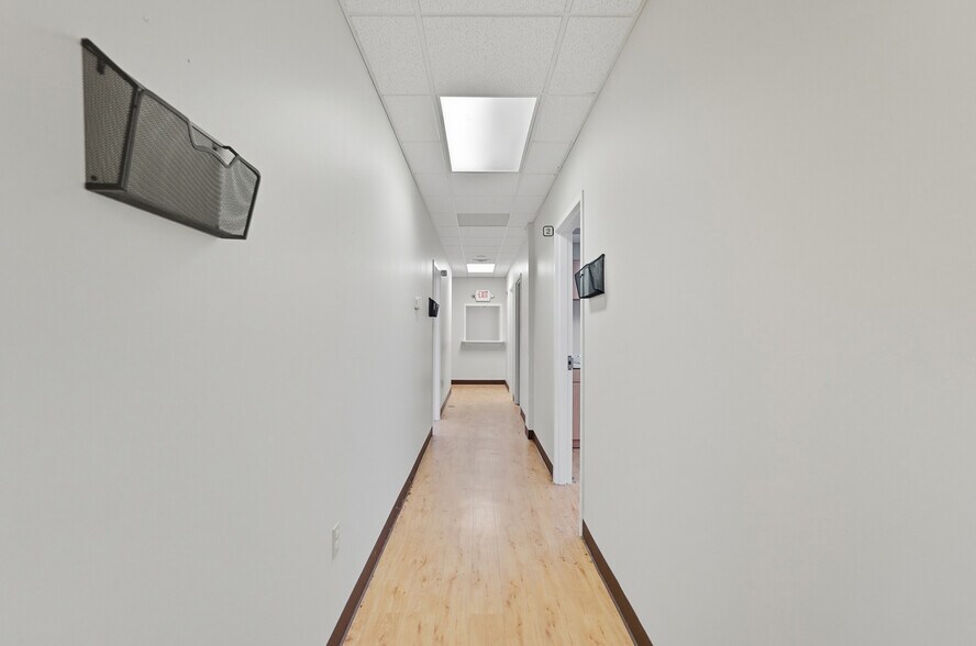 More Photos Of 916-920 W Market St, Lima Medical For Sale