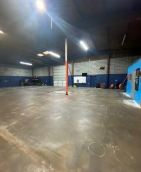 More Photos Of 10302-10308 Cash Rd, Stafford Warehouse For Lease