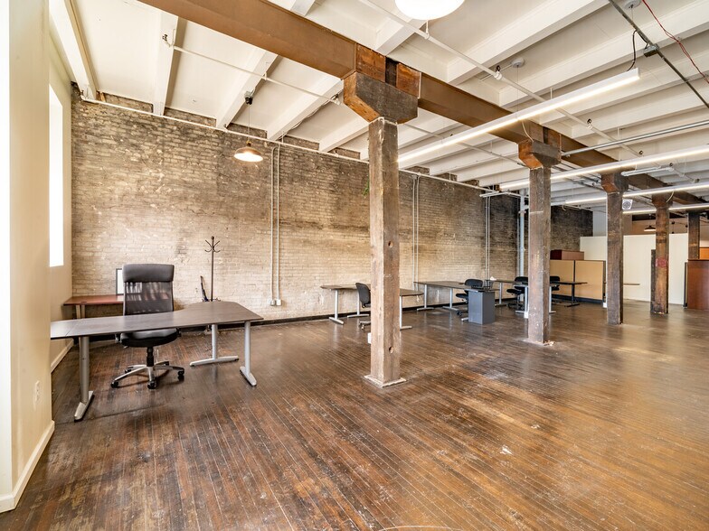 More Photos Of 127-131 Railroad St, Rochester Loft Creative Space For Lease