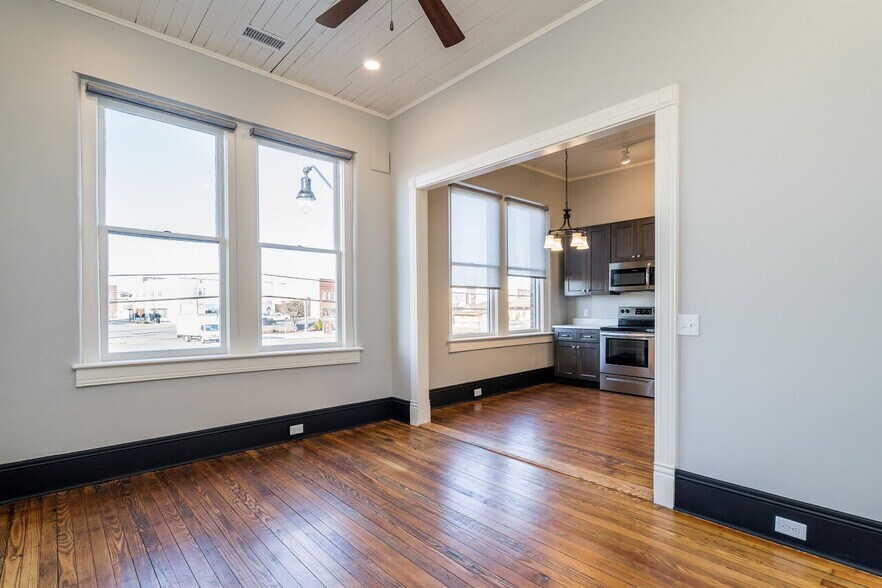 More Photos Of 201 Chatham St, Sanford Office Residential For Sale