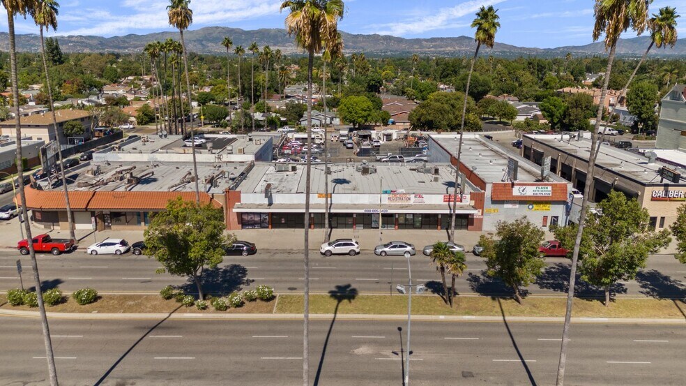 More Photos Of 19739-19749 Sherman Way, Canoga Park Storefront For Sale