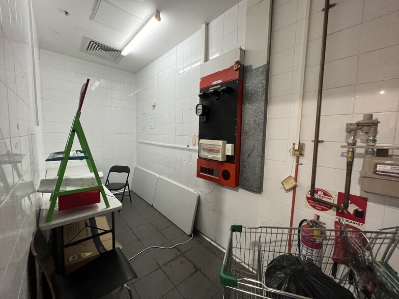 More Photos Of 165-191 Macquarie St, Liverpool General Retail For Lease