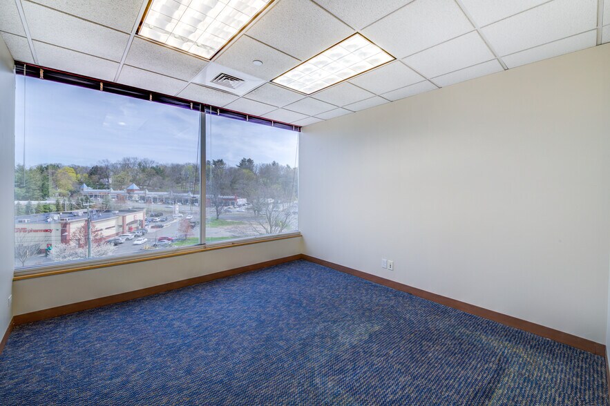 More Photos Of 60 Long Ridge Rd, Stamford Office For Lease