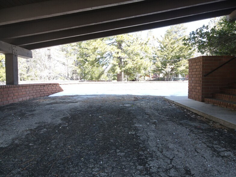 More Photos Of 32114 Hilltop Blvd, Running Springs Restaurant For Lease