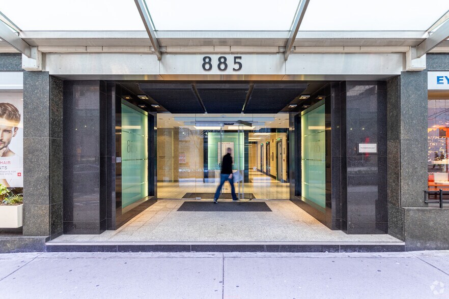 More Photos Of 881-885 Dunsmuir St, Vancouver Office For Lease