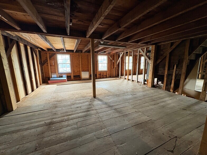 More Photos Of 2 Chesterfield Georgetown Rd, Chesterfield Convenience Store For Sale