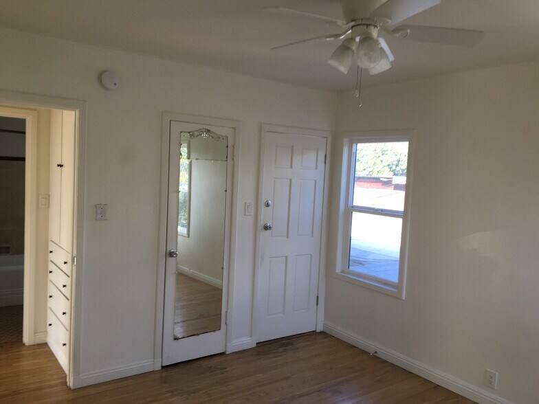 More Photos Of 1906-1912 Cimarron St, Los Angeles Apartments For Lease