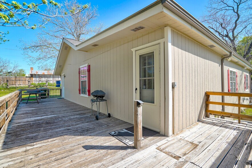 More Photos Of 201 Church Hill Ln, Liberty Hill Specialty For Sale