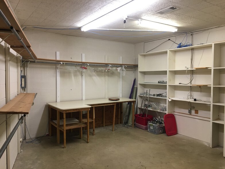 More Photos Of 906 North St, Nacogdoches Office For Lease