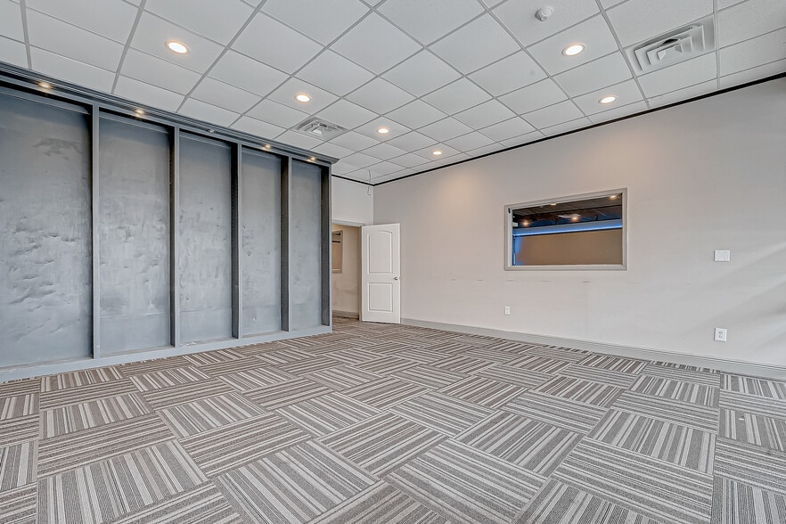 More Photos Of 9400 Glenfield Ct, Houston Unknown For Lease