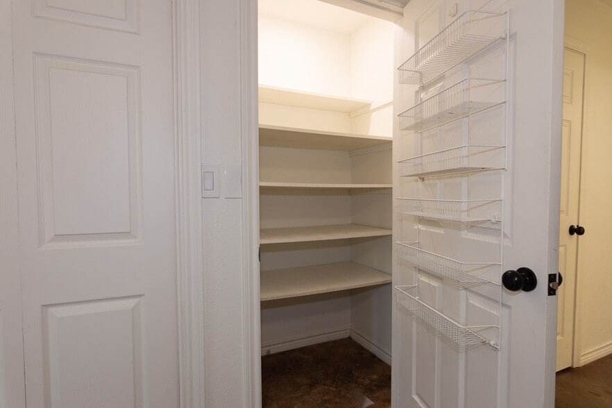 More Photos Of 114 Scofield Ave, Johnson City Apartments For Sale