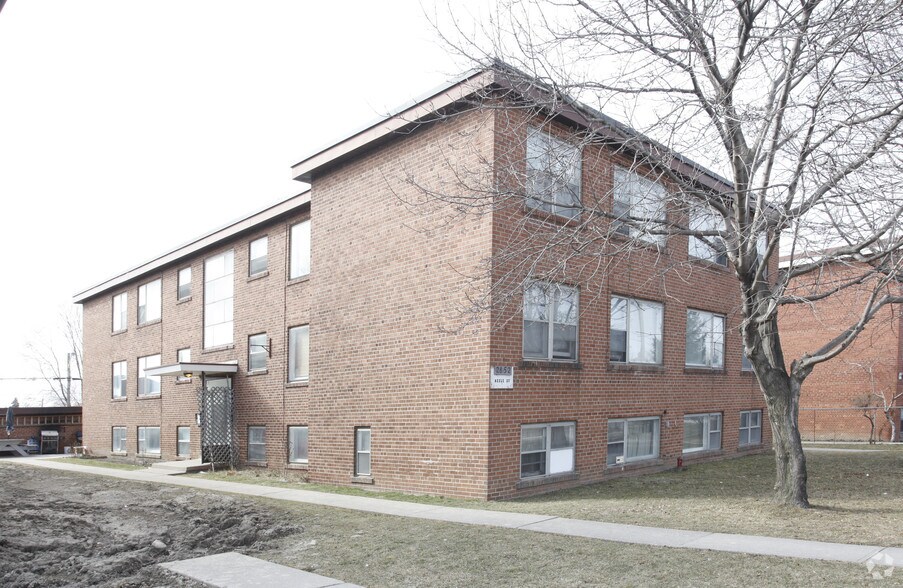 Primary Photo Of 2852 Keele St, Toronto Apartments For Sale