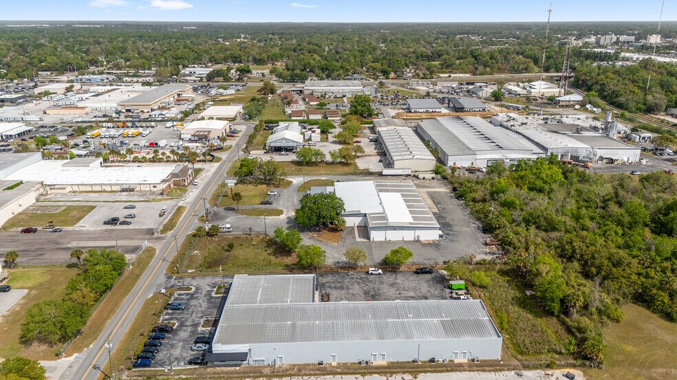 More Photos Of 1521 SW 12th Ave, Ocala Distribution For Sale