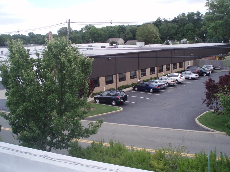 Primary Photo Of 59 Greenwood Ave, Midland Park Warehouse For Lease