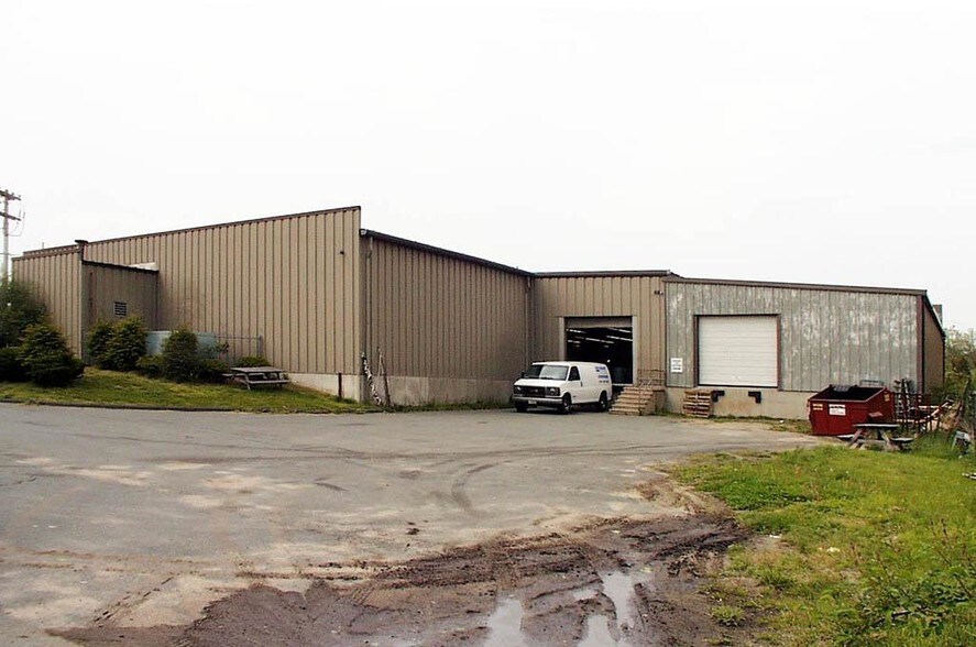 More Photos Of 215 Newbury St, Peabody Storefront Retail Office For Lease