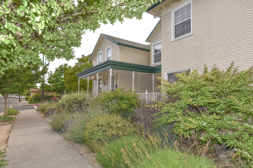 More Photos Of 1340 Clay St, Napa Office For Lease