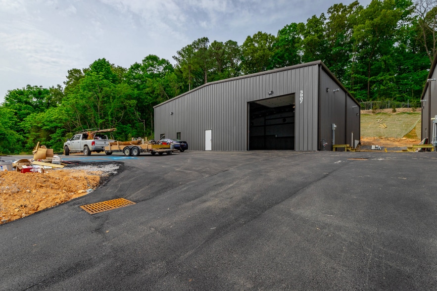 More Photos Of 3902 Caine Lane, Chattanooga Industrial For Lease