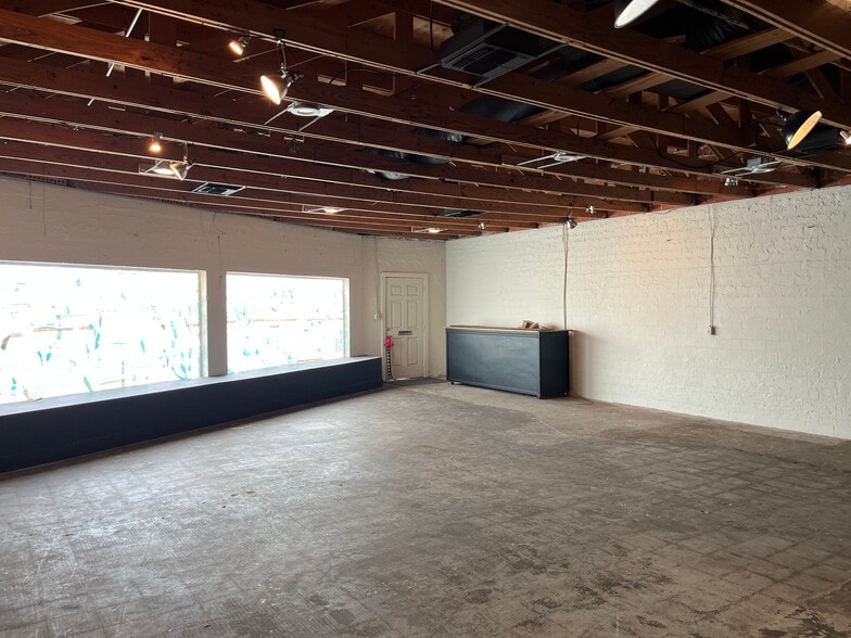 More Photos Of 1100 Austin Hwy, San Antonio Freestanding For Lease
